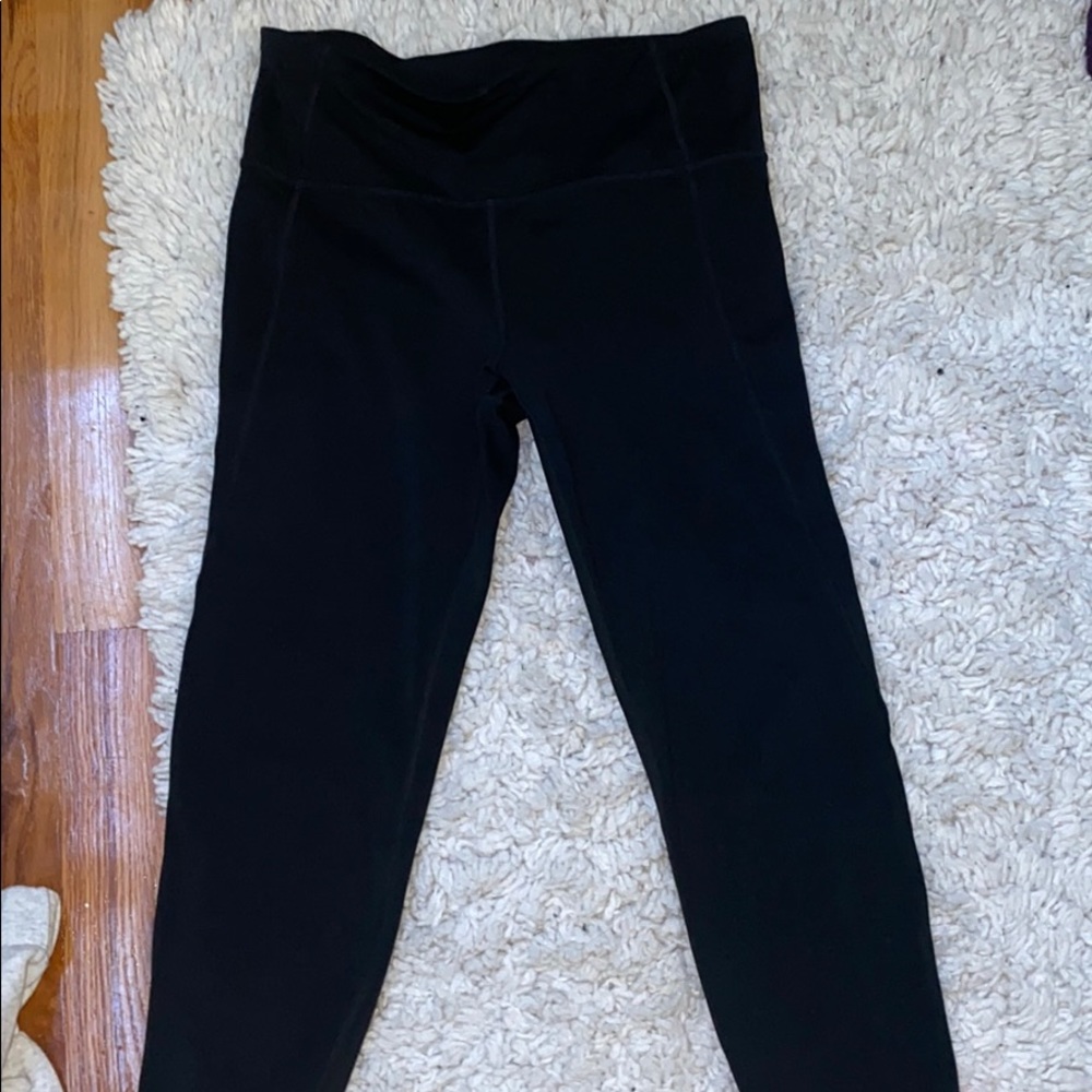 GapFit athletic Capri leggings